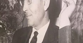 دکتر احمد مستوفی