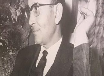 دکتر احمد مستوفی