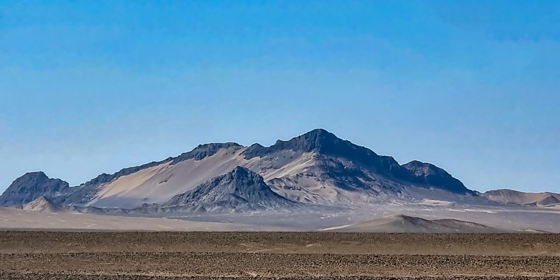 کوه ملک محمد یا سیاه کوه راهنمایی برای کاروانیان