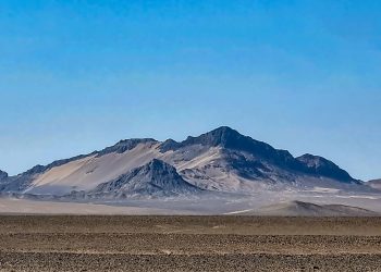 کوه ملک محمد یا سیاه کوه راهنمایی برای کاروانیان