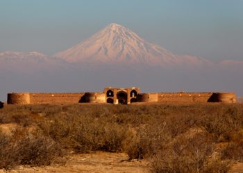 دیر گچین کاروانسرایی جا مانده در تاریخ