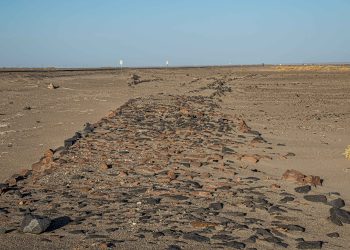 جاده سنگ ‌فرش باستانی در محور بم به زاهدان