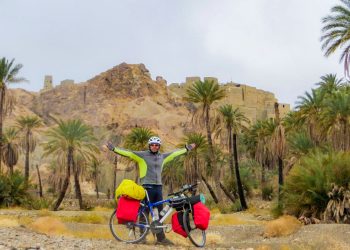 جا در پای کاروانیان، سفر با دوچرخه